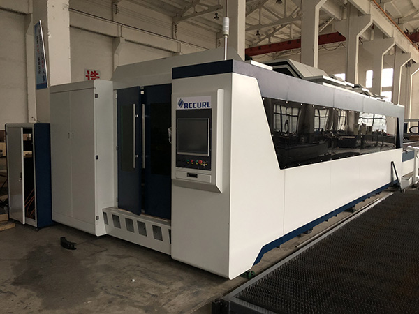 3000W Fiber Laser Metal Cutting Machine Хамгаалалтын хавсралт болон тавиур засах машин