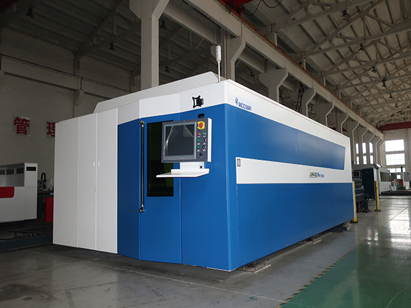 Sheet Metal 3015 нээлттэй төрлийн 700W CNC Fiber Laser Cutting Machine